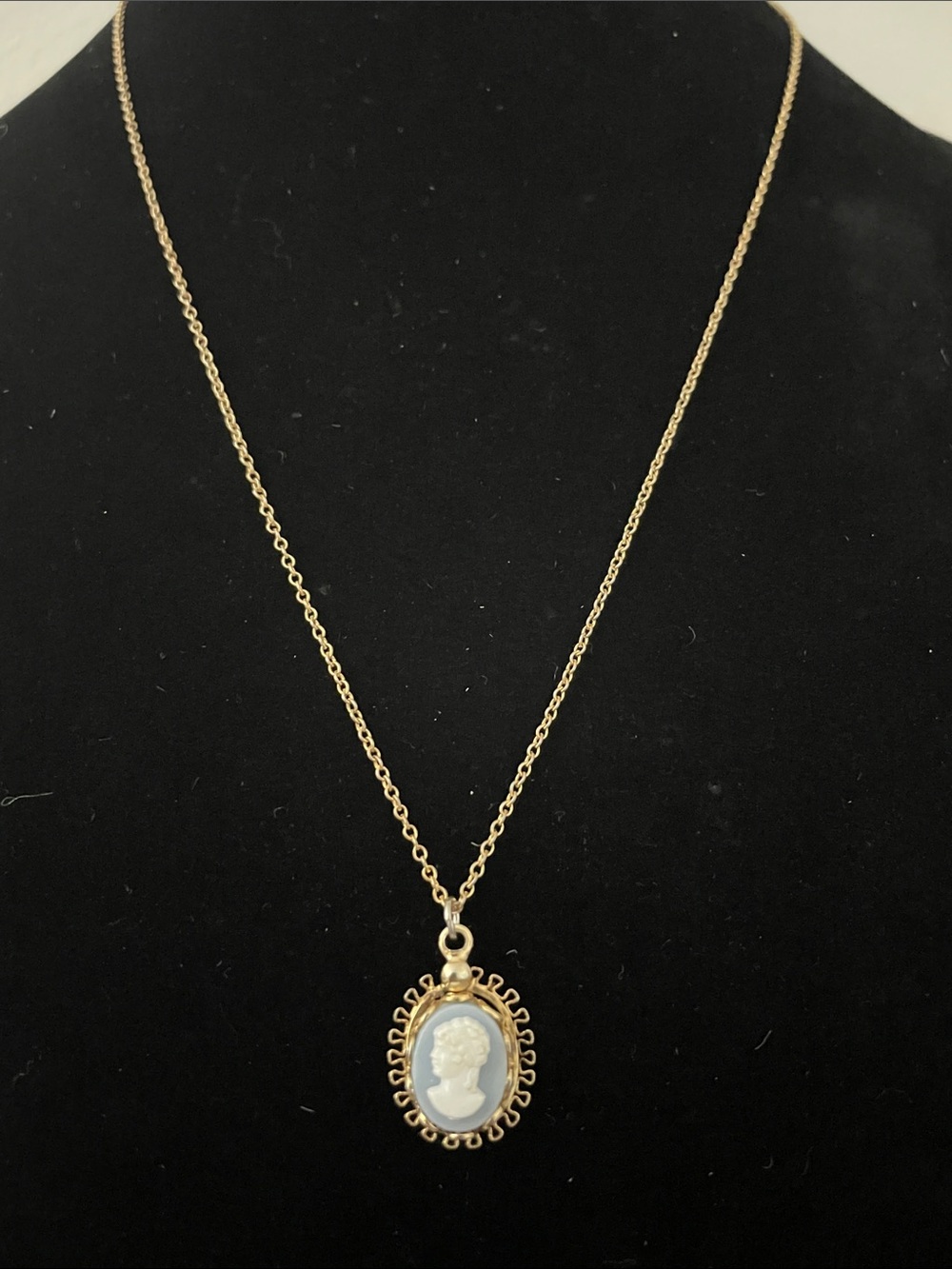 Gold Cameo Pendant Necklace with White Cameo - Women's Jewelry